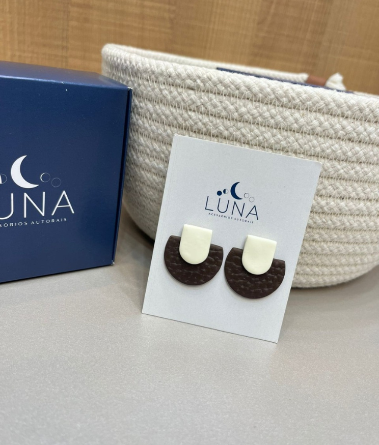 Brinco Nadine Feminino – Exclusividade, Leveza & Durabilidade