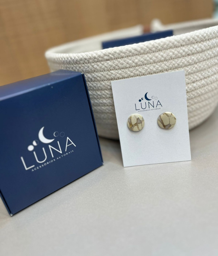 Brinco Maria Feminino – Leveza, Durabilidade & Design Único