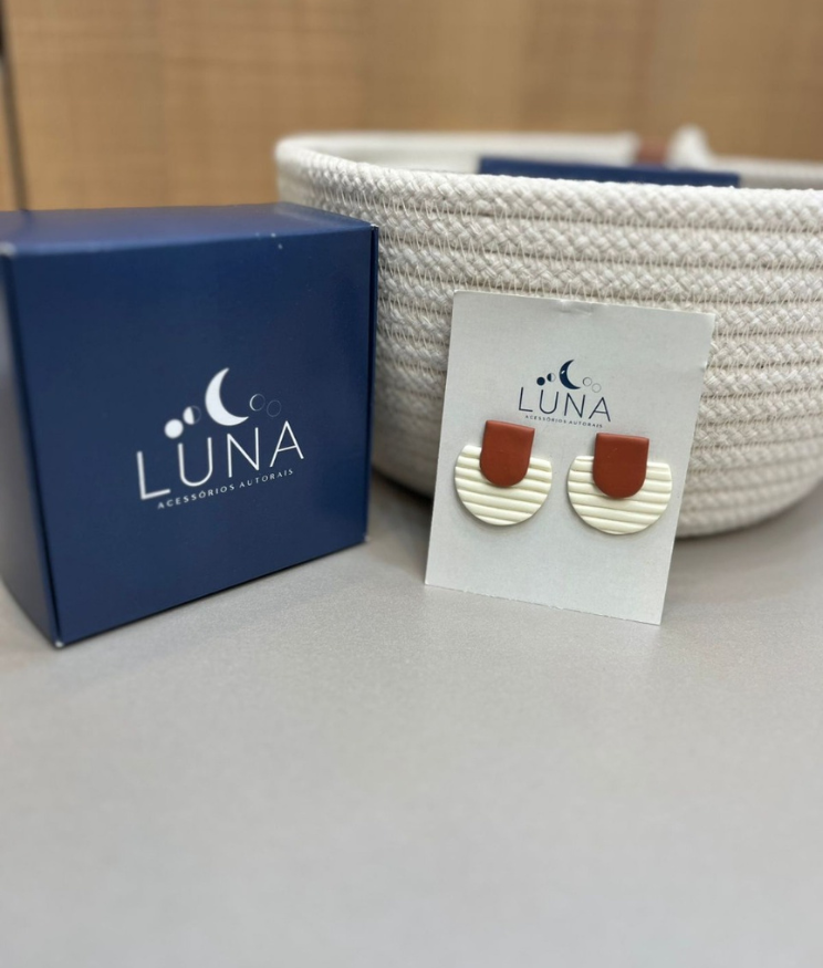 Brinco Nadine Feminino – Exclusividade, Leveza & Durabilidade