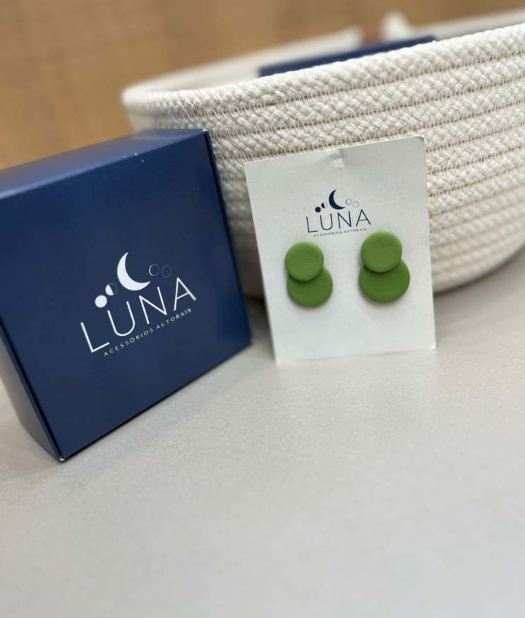 Brinco Clara Feminino – Exclusividade, Leveza & Conforto