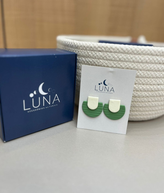 Brinco Nadine Feminino – Exclusividade, Leveza & Durabilidade