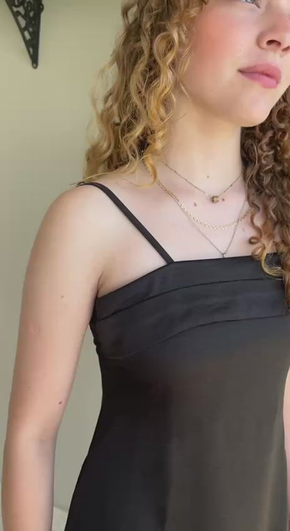 VESTIDO CURTO CETIM INFANTO-JUVENIL